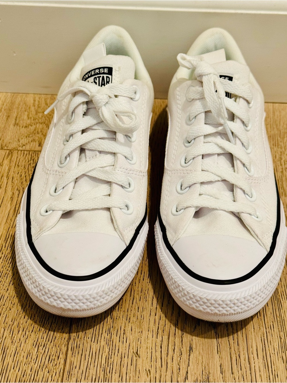 Converse White Low Top Sneakers with Black Trim 5.5 youth.